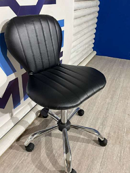 Стул для мастера маникюра на колесах (Танос 1.0)