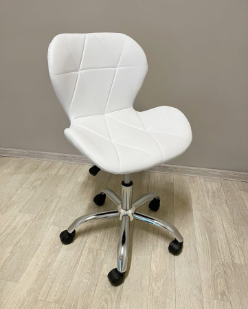 Стул Ракушка для мастера белая