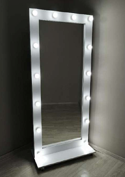 Гримерное зеркало в рост на платформе с колесиками 180х80